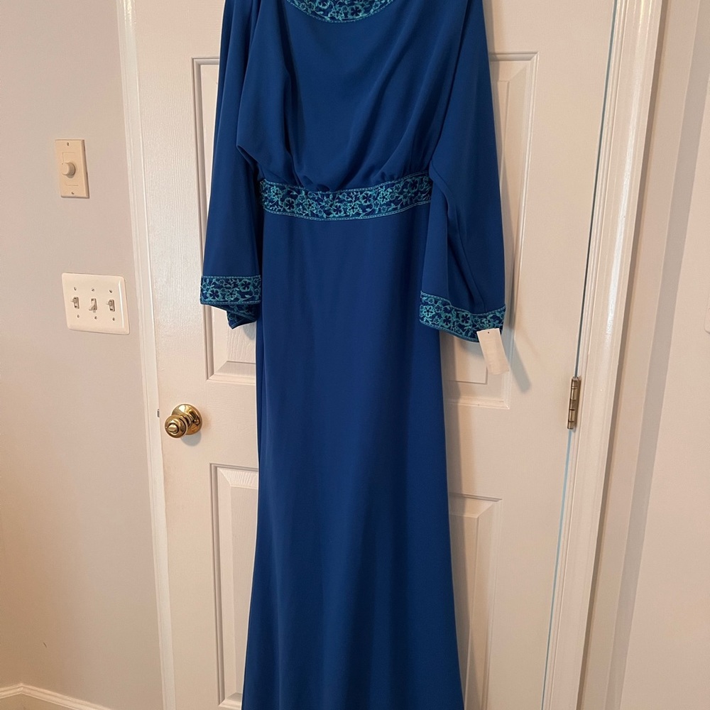 Tadashi Shoji Elegant Blue Maxi Dress